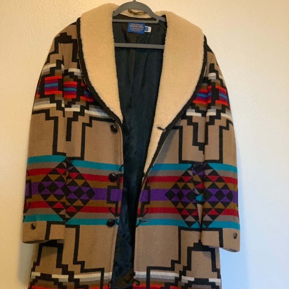 PENDELTON HIGH GRADE WESTERN WEAR MENS COAT - rare print size 42 - Price firm!